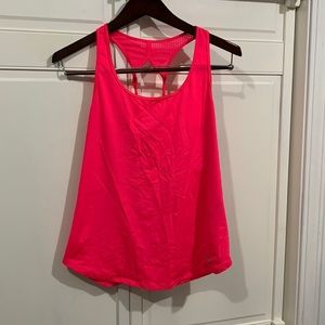 Under Armour twist tank hot pink small